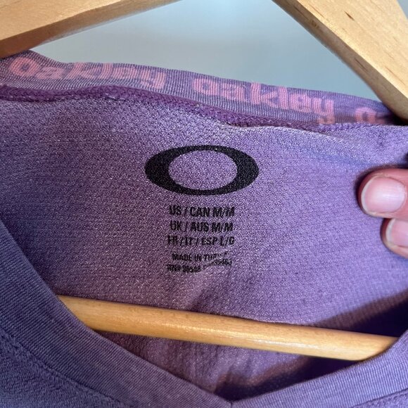 Oakley. T-Shirt. Light Purple/ Pink Color. Size Medium. Womens. - Picture 5 of 5